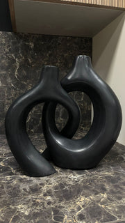 Vase “Fusion” — Pièce Sculpturale en Terre Cuite