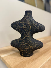 Vase sculpture noir craquelé